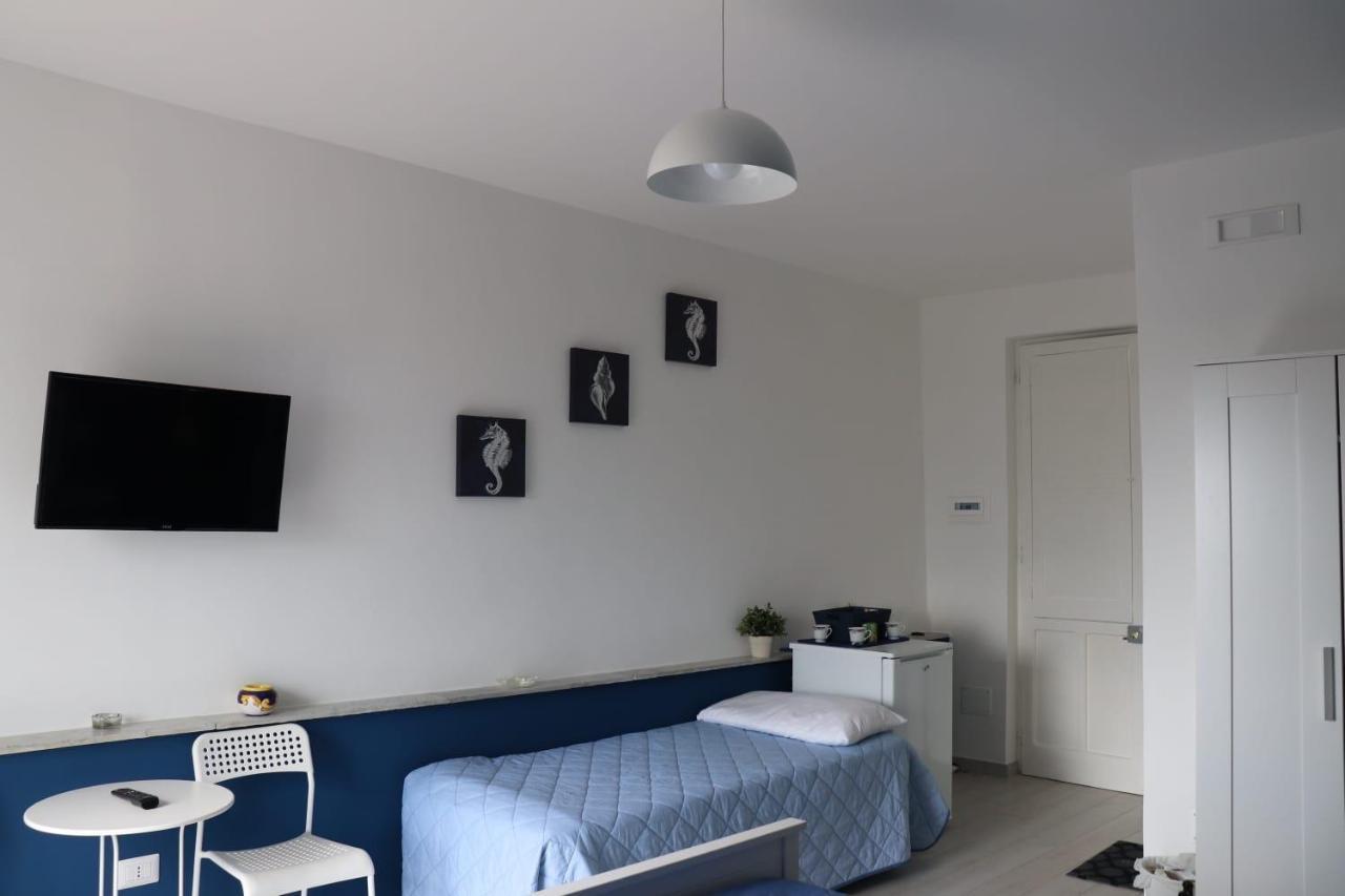 B&B Josephine Sea View Кастеламаре ди Стабия Екстериор снимка
